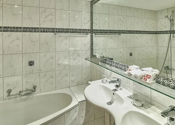 Bristol Relais Du Silence Superior